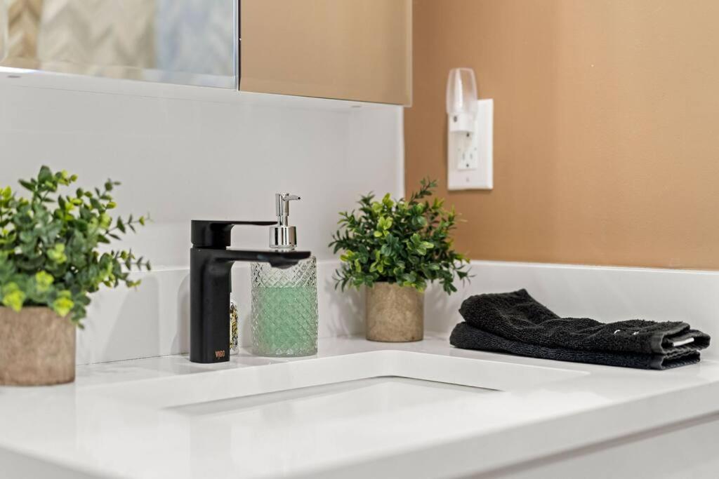 Entire Apt/2Bd 2Bth/Amer. Dream Mall/Nyc/Ewr Airpt Newark Zewnętrze zdjęcie